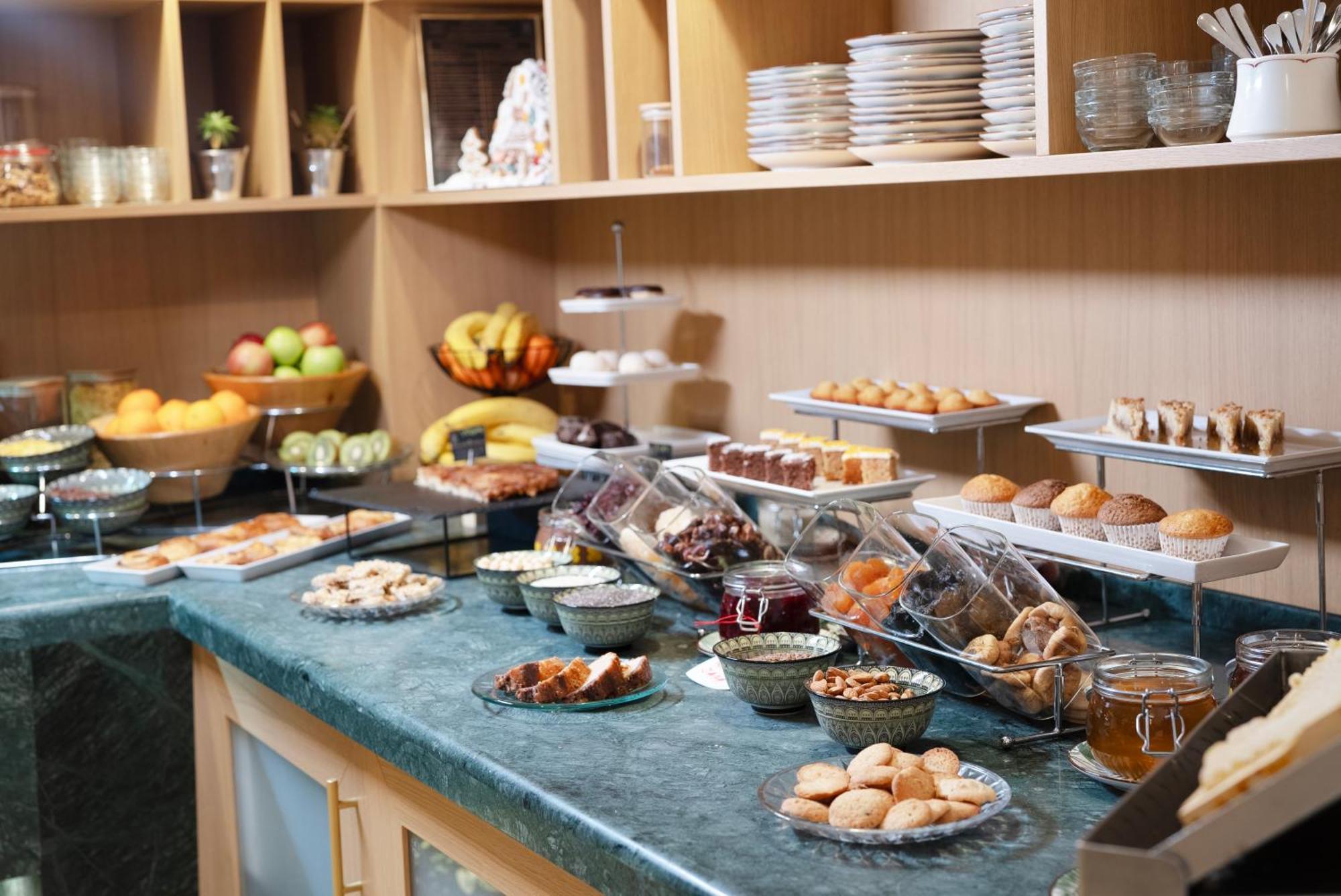 索菲亚之家酒店 索菲亞 外观 照片 A buffet at a hotel